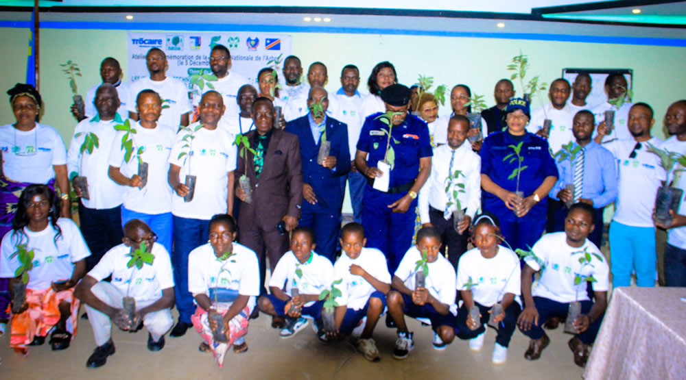 Some of the participants at the National Tree Day 2022 event in Bunia, Ituri Province. Each of them planted a tree in celebration of the day.